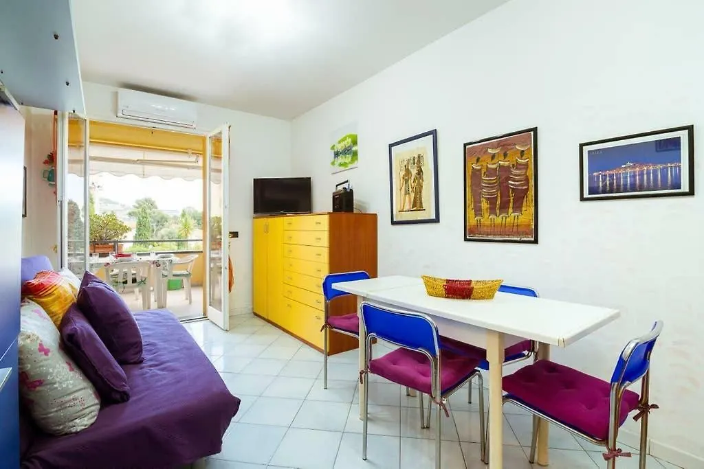 Garage, Piscina, Accesso A Mare E Pista Ciclabile Apartment Sanremo Italy
